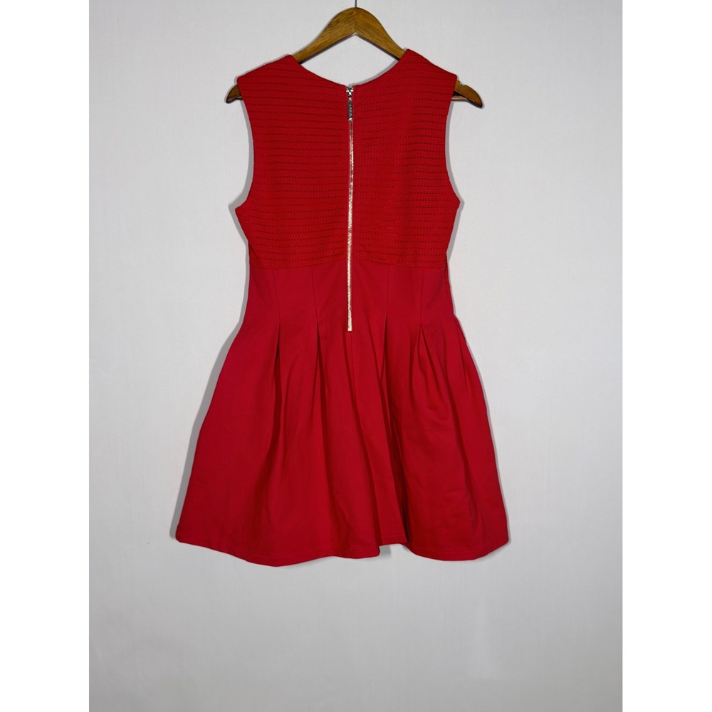 BCBGMAXAZRIA Tulip Dress NWT Red Fit & Flare Sleeveless Size L - Picture 3 of 15